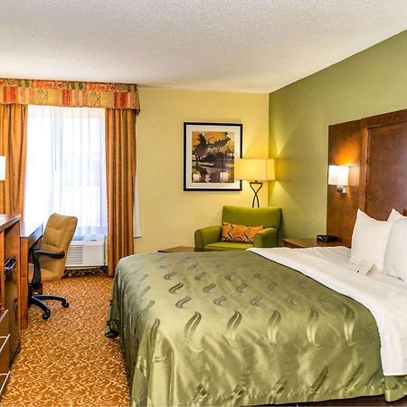 Quality Inn Whiteville North Екстериор снимка