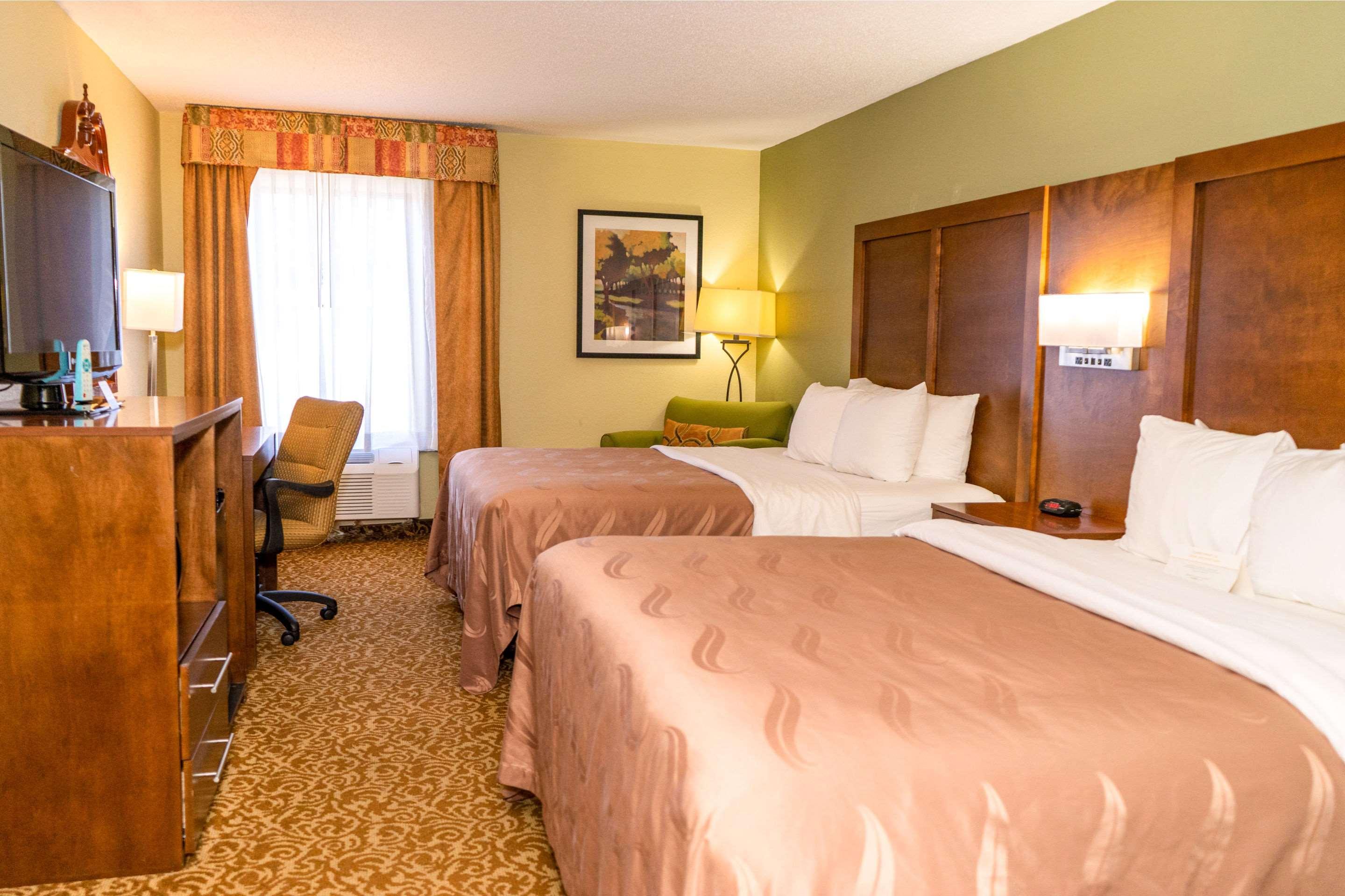 Quality Inn Whiteville North Екстериор снимка