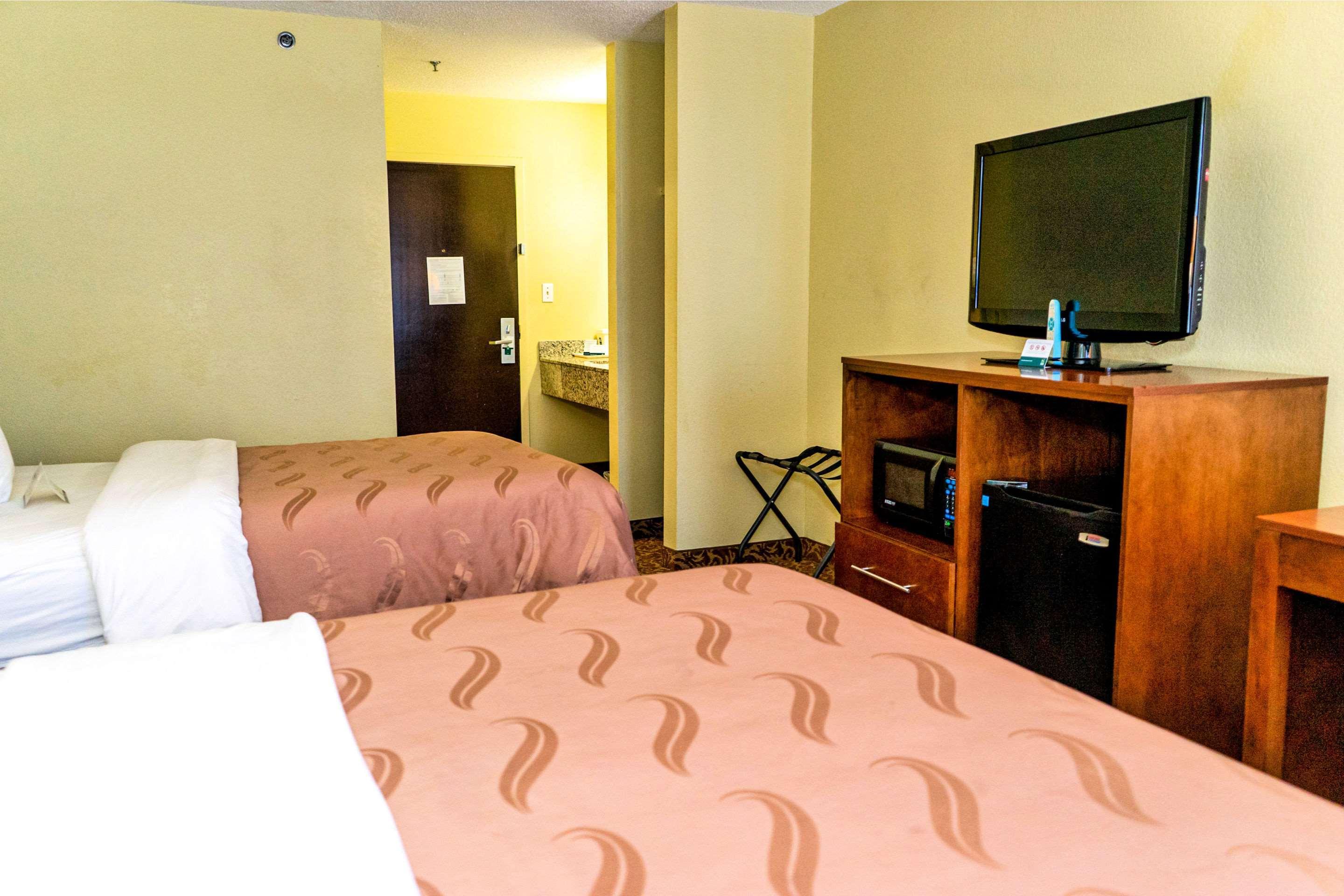 Quality Inn Whiteville North Екстериор снимка