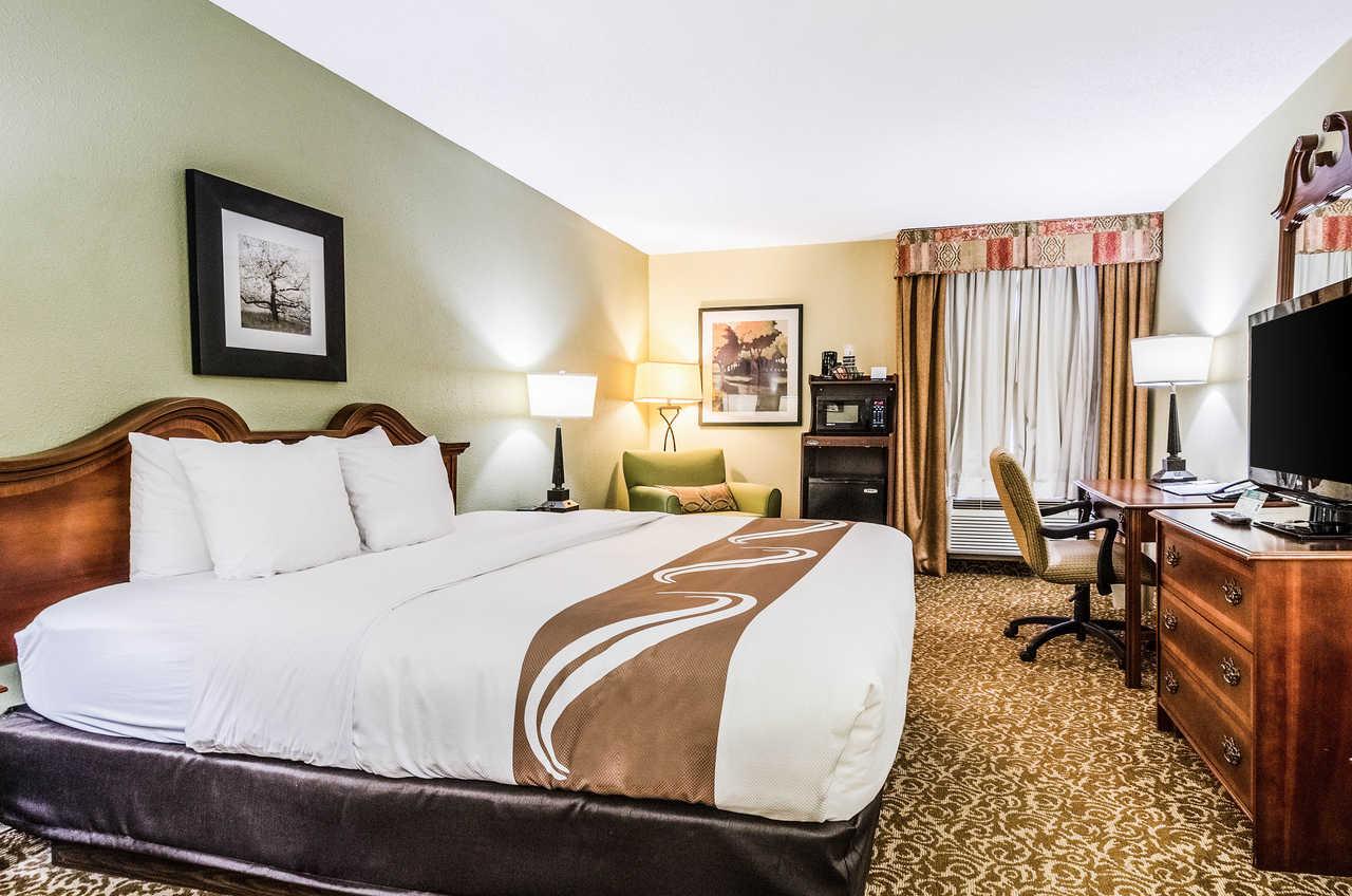 Quality Inn Whiteville North Екстериор снимка