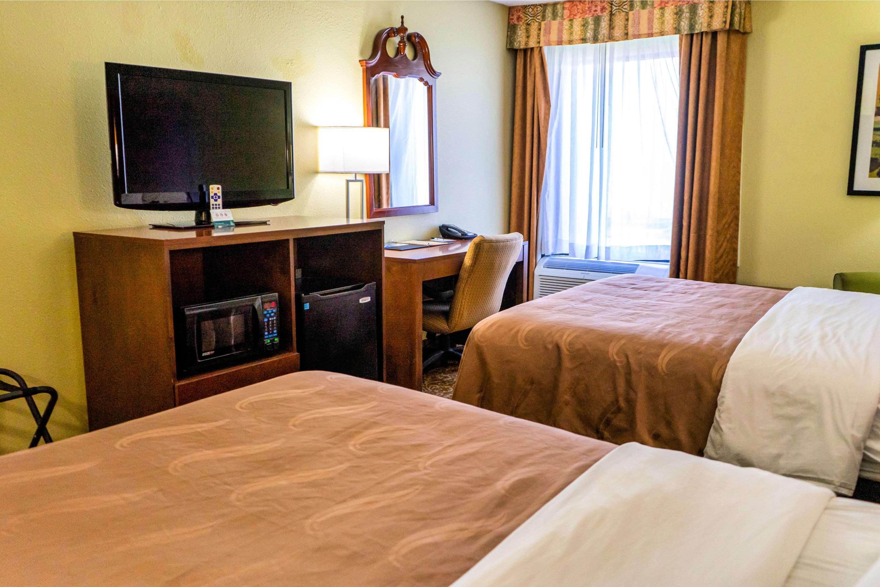 Quality Inn Whiteville North Екстериор снимка