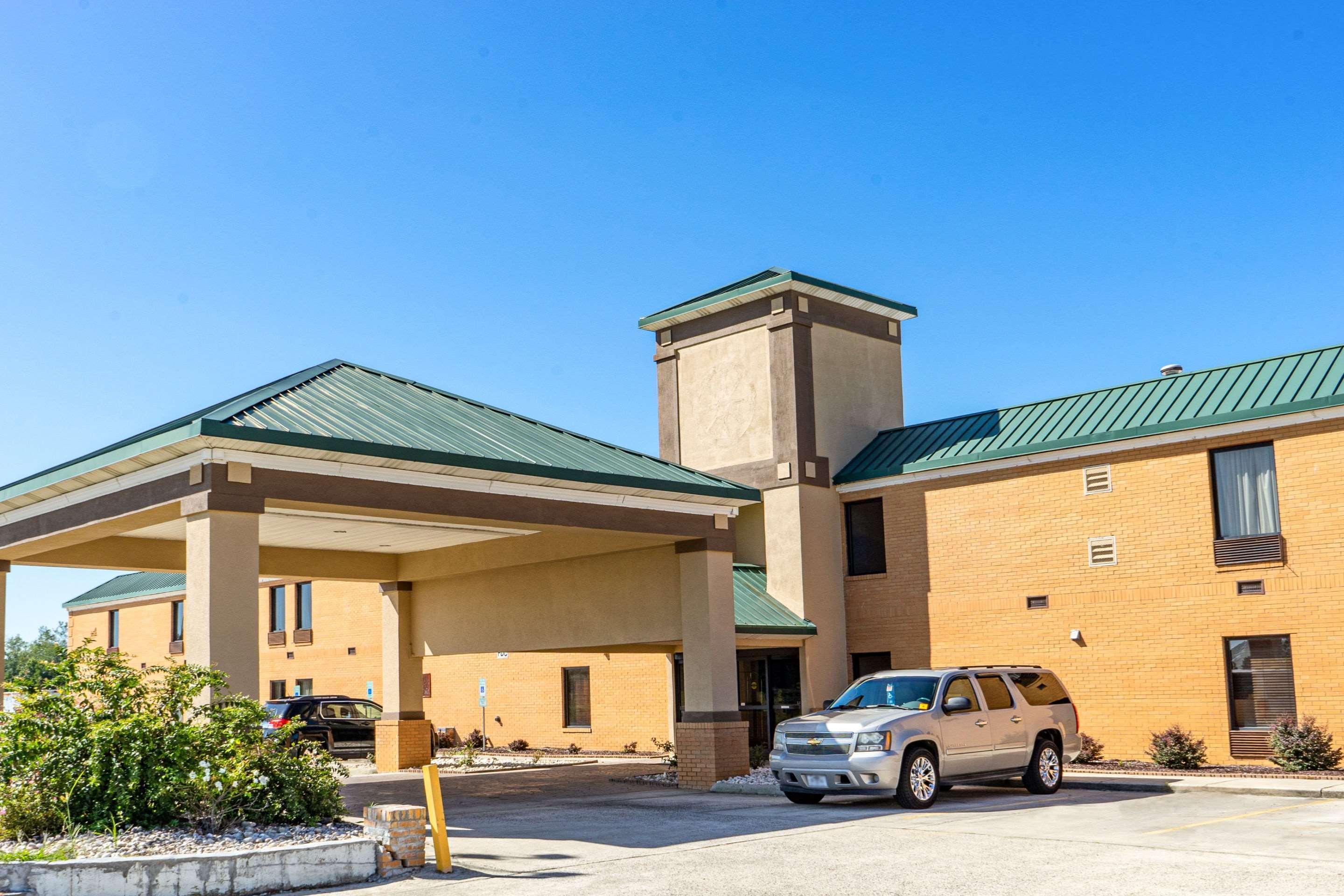 Quality Inn Whiteville North Екстериор снимка