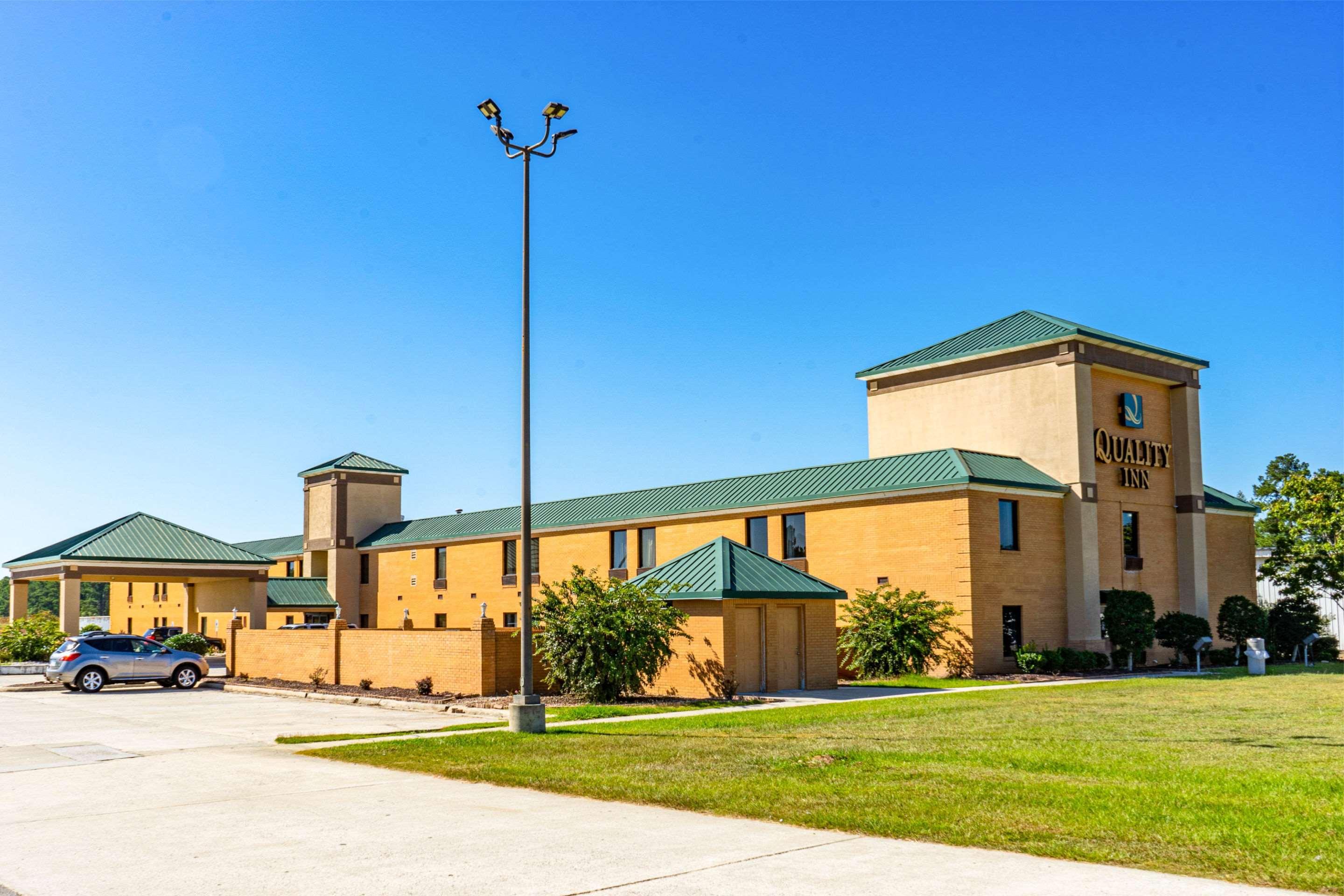 Quality Inn Whiteville North Екстериор снимка
